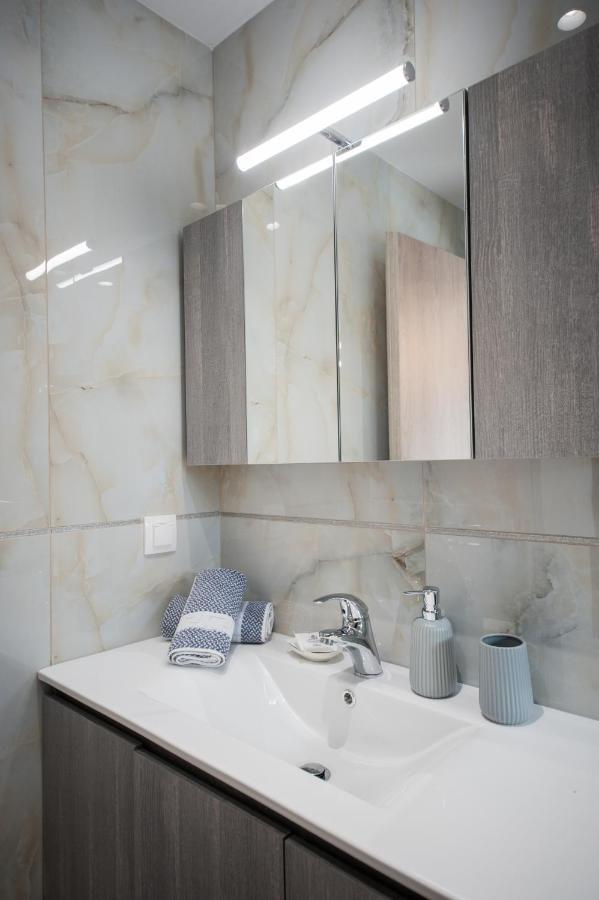 Niki'S Apartments Peraía Екстериор снимка