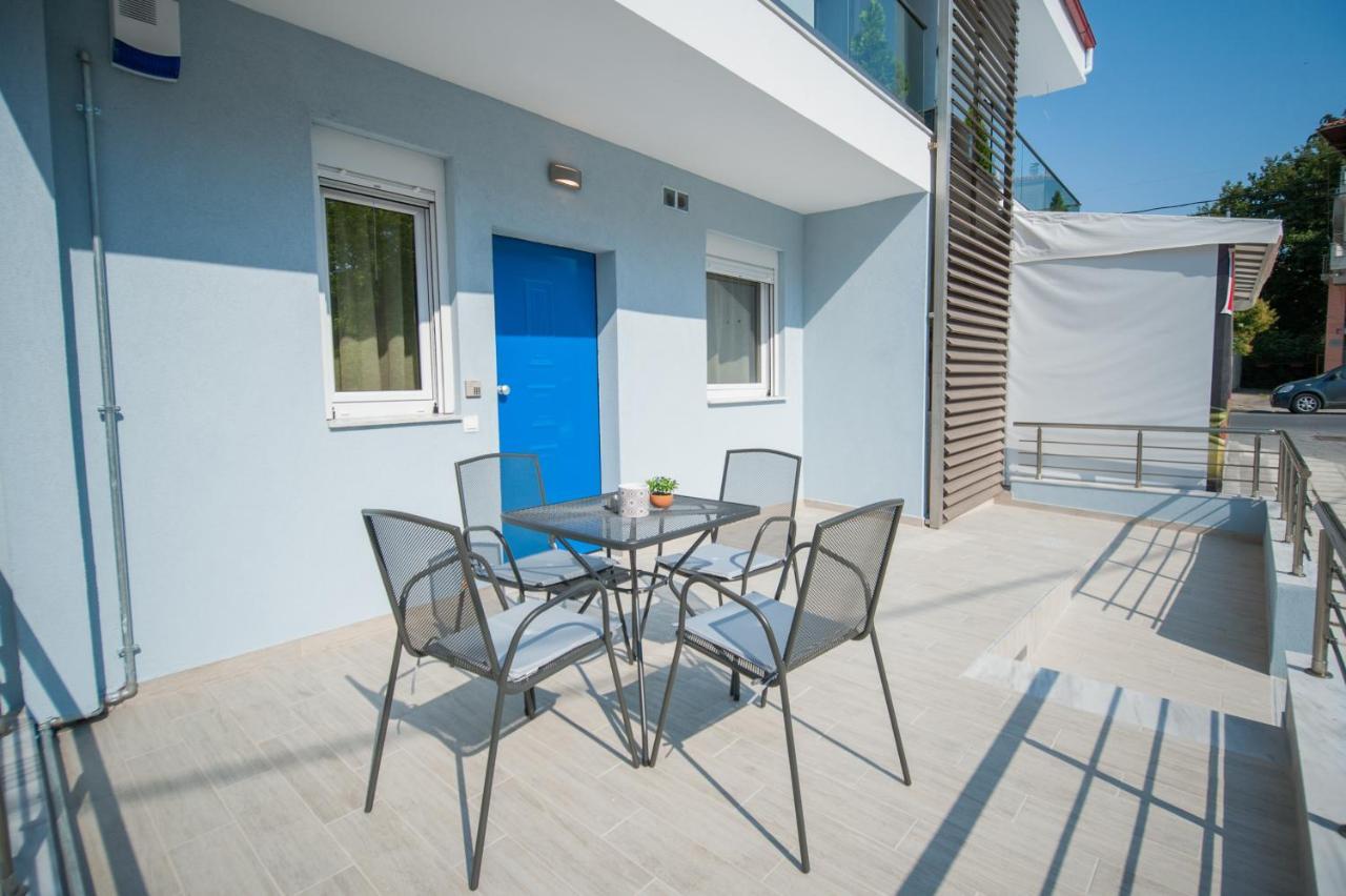 Niki'S Apartments Peraía Екстериор снимка