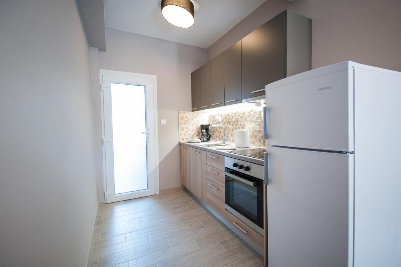 Niki'S Apartments Peraía Екстериор снимка