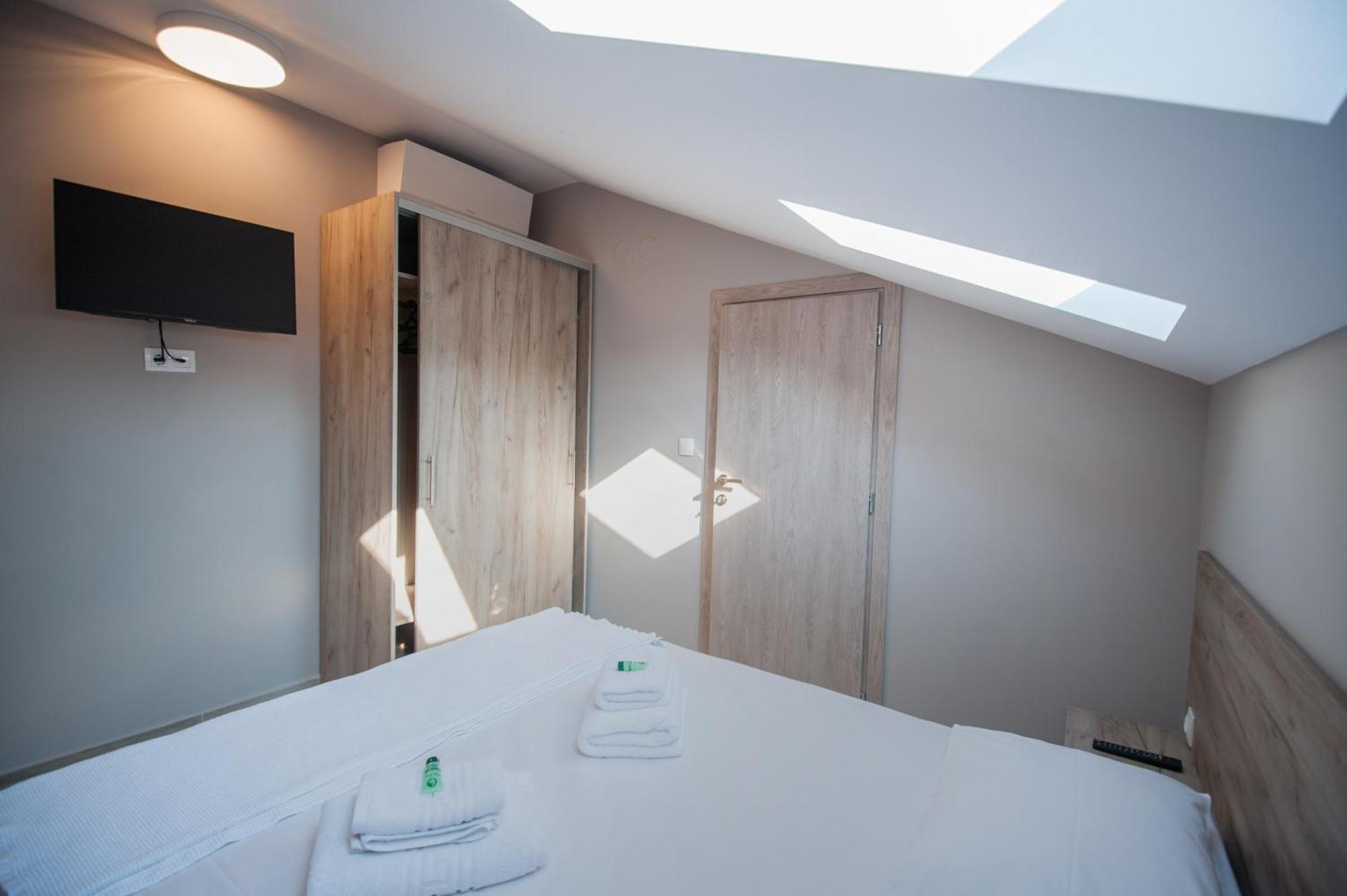 Niki'S Apartments Peraía Стая снимка